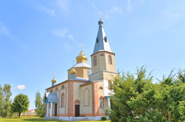 Igreja de São Serafim de Sarov em Mankovichi . — Fotografia de Stock