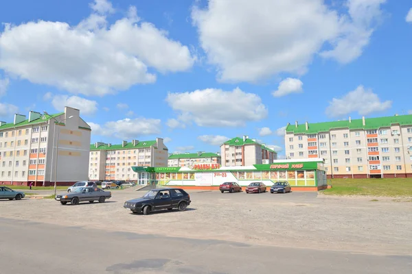 Moderne Wohngebäude in Stolin. — Stockfoto