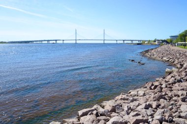 Saint Petersburg 'da kablo köprü.