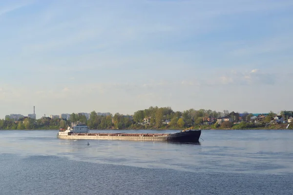 Lastfartyg Floden Neva Utkanten Sankt Petersburg Ryssland — Stockfoto