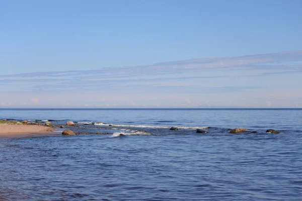 俄罗斯卡累利阿地峡 阳光普照的大海 — 图库照片