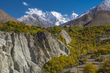 Sonbahar Nagar Valley. Kuzey bölgesinde Pakistan