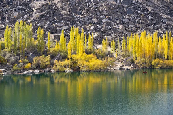 Φθινόπωρο Στην Άνω Κοιλάδα Στη Λίμνη Βόρεια Περιοχή Του Πακιστάν — Φωτογραφία Αρχείου