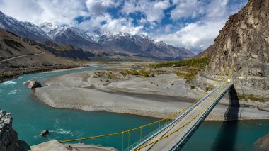 Ghizer Vadisi sonbahar. Kuzey bölgesinde Pakistan