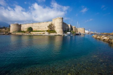 Girne (Girne), Kuzey Kıbrıs'ta güzel Ortaçağ Kalesi