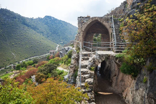 Κάστρο Του Αγίου Ιλαρίωνα Στην Βόρεια Κύπρο Girne Κερύνεια — Φωτογραφία Αρχείου