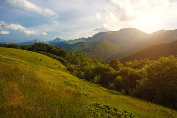 Incroyable paysage de montagne — Photo