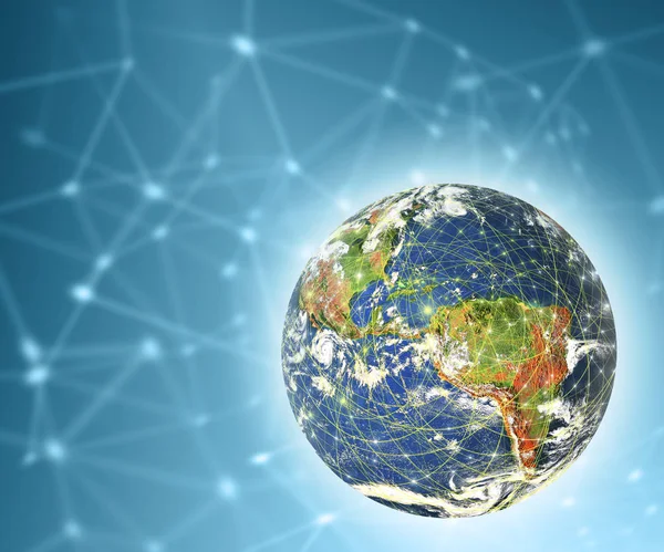 Dünyadan Uzaya. Kavram serisinden küresel iş dünyasının en iyi internet kavramı. Bu görüntünün elementleri NASA tarafından döşenmiştir. 3B illüstrasyon
