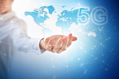 5g k Internet Mobil kablosuz kavramı. Ellerini göster. En iyi Internet kavramı küresel iş kavramları serisi. Sembol seyahat, internet, teknoloji ve iletişim