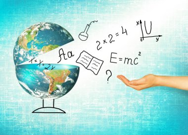 Küre ve sembolleri okul. Eğitim kavramı. Resimde 3d eğitim kavramı. Formülleri, çizimler ve el harflerin. Geri okul kavramı. Nasa tarafından döşenmiş bu görüntü unsurları