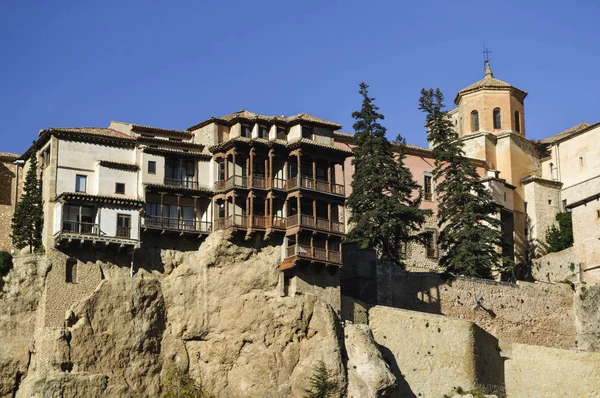 Indah Pemandangan Kota Dengan Rumah Tergantung Bebatuan Cuenca — Stok Foto