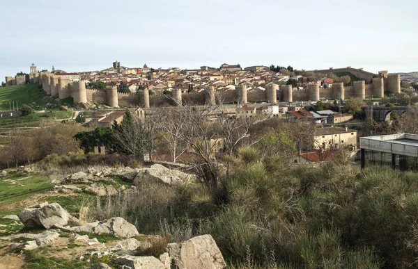 Средневековый Город Авила Окруженный Крепостной Стеной — стоковое фото