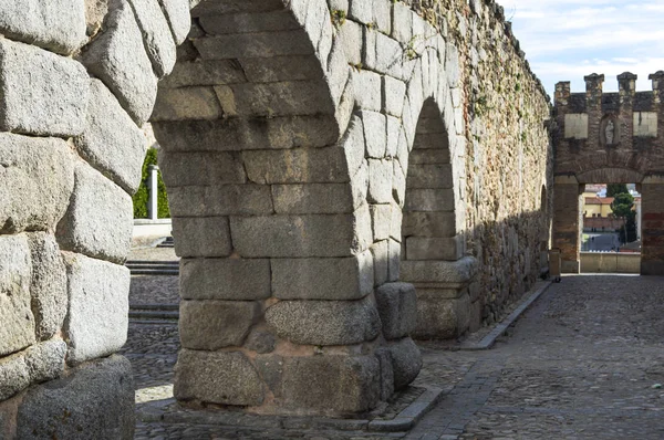 Арки Древнеримского Акведука Сеговии — стоковое фото