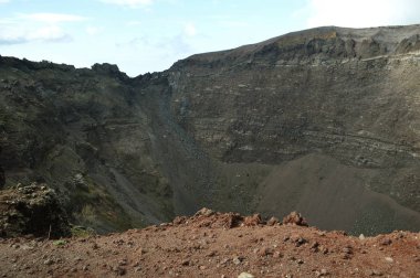 Volkan Vezüv büyük krater görünümü.