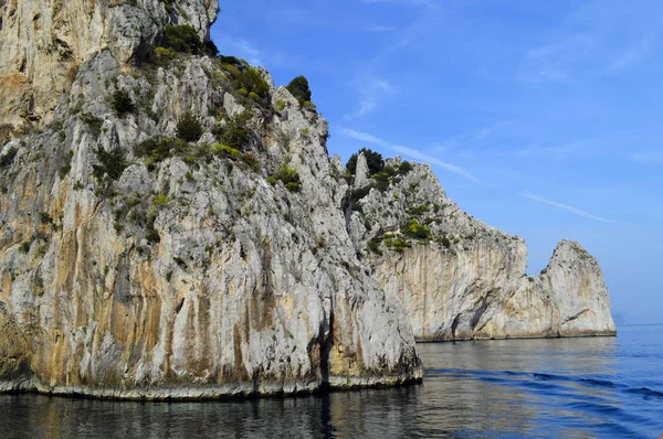 Widok Morza Zaimpregnowalne Klify Wyspie Capri — Zdjęcie stockowe
