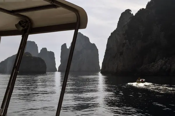 View Coastal Cliffs Capri Boat — Stock Photo, Image