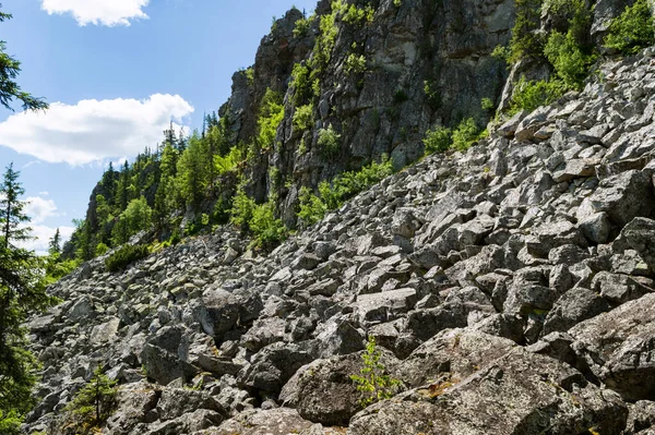 Crête Rocheuse Des Montagnes Oural Avec Placement Pierre Pied Russie — Photo