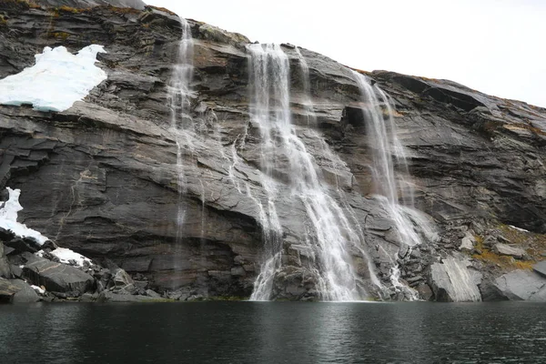 Landschaft Grönland Schöner Wasserfall Nuuk Fjord Schneeschmelze — Stockfoto