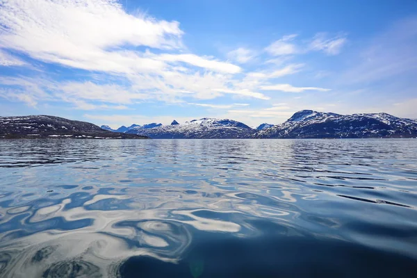 Krajina Grónsko Nádherný Núuk Fjord Oceán Horskými Pozadí — Stock fotografie