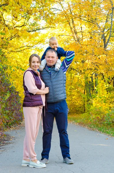 Mutlu aile — Stok fotoğraf