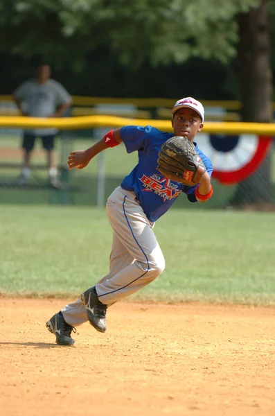 Little League Baseball Akcji — Zdjęcie stockowe