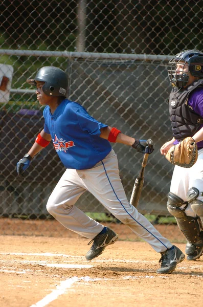 Little League Baseball Ação — Fotografia de Stock