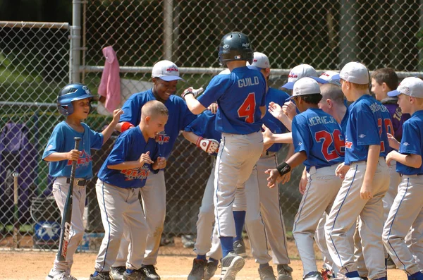 Pequeña Liga Béisbol Acción — Foto de Stock