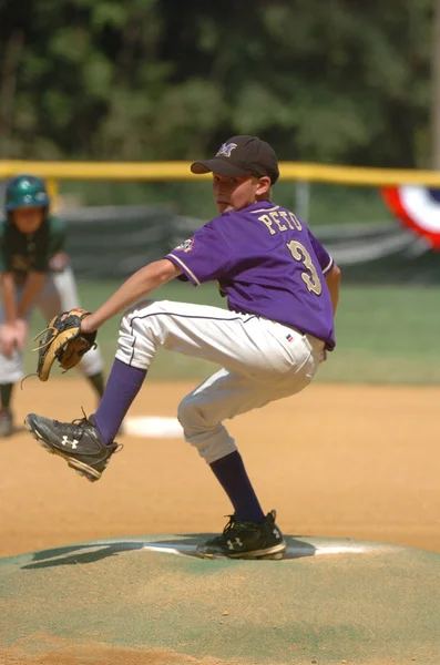 Little League Baseball Ação — Fotografia de Stock