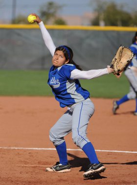 Kızlar Lise beysbol oyun aksiyon Arizona'da bir lise düzeyde oynanan. Gilbert Arizona Amerika Birleşik Devletleri güneybatı bölümünde bulunan yerel bir okulda oyun oynandı.