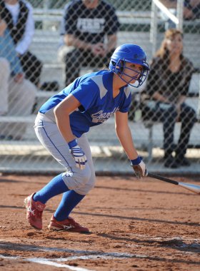 Kızlar Lise beysbol oyun aksiyon Arizona'da bir lise düzeyde oynanan. Gilbert Arizona Amerika Birleşik Devletleri güneybatı bölümünde bulunan yerel bir okulda oyun oynandı.