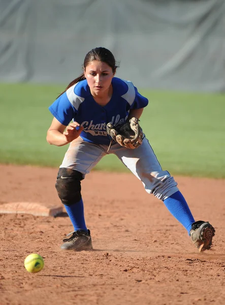 Lányok High School Softball Játék Akció Arizona Középiskolai Szinten Játszik — Stock Fotó