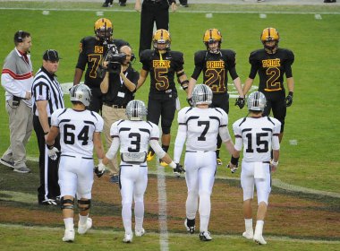 Lise Futbol Şampiyonası oyunu arasında Hamilton lisede Chandler Arizona vs dağ Pointe lisede Phoenix Arizona dağ Pointe Şampiyonası oyun için eyalet şampiyonluğunu kazanmak için gitti.