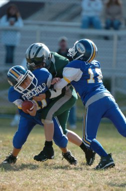  Warner Gençlik futbol eylem pop. Pop Warner Birleşik Devletler futbol oyun arkadaşları içinde en büyük ve en eski genç futbol ligi olduğunu.