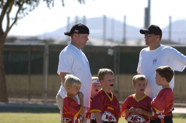 Oyun aksiyon ve sahip eğlenceli çocuklar tarafından oynanan futbol oyun bayrak. Bayrak futbol bir bayrak alınır bir Amerikan futbolu oyunun temel kuralları futbol çözmek için benzer nerede ama oyuncular yere mücadele yerine sürümüdür.