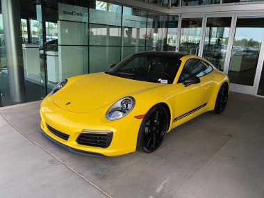 Yeni Porsche araba bayilik Amerika Birleşik Devletleri'nin güneybatı kesiminde bir Gilbert Arizona konumda araba satıyorsun. Yüksek performanslı spor otomobil ve SUV'lar konusunda uzmanlaşmış bir Alman otomobil üreticisi Porsche Ag olduğunu.