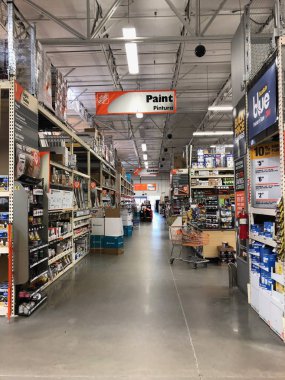 Home Depot en büyük ev geliştirme perakendeci Amerika Birleşik Devletleri olduğunu. Boya ve malzemeleri satın almak müşteriler için satılan çeşitli resim bölümü. Gilbert Arizona ABD Güney Batı bölümünde yer alan fotoğraf çekildi