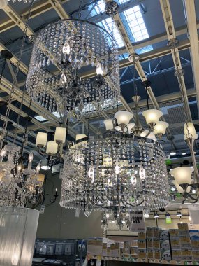 Home Depot en büyük ev geliştirme perakendeci Amerika Birleşik Devletleri olduğunu. Boya ve malzemeleri satın almak müşteriler için satılan çeşitli resim bölümü. Gilbert Arizona ABD Güney Batı bölümünde yer alan fotoğraf çekildi