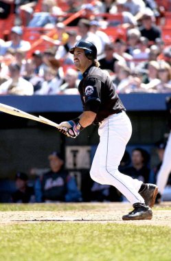 Mike Piazza Hall Of Fame avcısı oyunları sırasında oyun eylem onun kariyeri boyunca New York Mets ile New York Mets için. Mike Piazza Major League Baseball 16 sezon oynayan bir eski profesyonel beyzbol alıcı olduğunu.