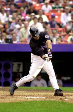 Mike Piazza Hall Of Fame avcısı oyunları sırasında oyun eylem onun kariyeri boyunca New York Mets ile New York Mets için. Mike Piazza Major League Baseball 16 sezon oynayan bir eski profesyonel beyzbol alıcı olduğunu.