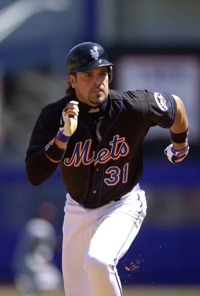 Mike Piazza Catcher Hall Fame Dla New York Mets Działaniu — Zdjęcie stockowe