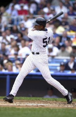 Bernie Williams için normal sezon oyun sırasında oyun eylem New York Yankees dış saha oyuncusu. Bernie Williams eski profesyonel beyzbol oyuncusu ve müzisyen. Tüm 16 yıllık kariyeri ile New York Yankees beyzbol oynadı.