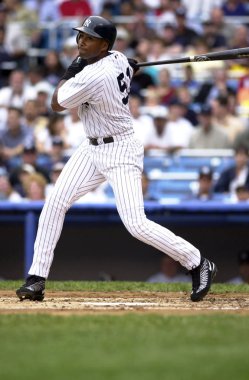 Bernie Williams için normal sezon oyun sırasında oyun eylem New York Yankees dış saha oyuncusu. Bernie Williams eski profesyonel beyzbol oyuncusu ve müzisyen. Tüm 16 yıllık kariyeri ile New York Yankees beyzbol oynadı.