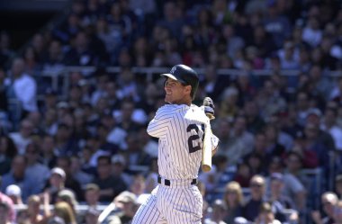 Paul O'Neill için normal sezon oyun sırasında oyun eylem New York Yankees dış saha oyuncusu. Bir emekli sağ meydancı ve Cincinnati Reds ve New York için oynarken beş Dünya serisi kazandı Major League Baseball oyuncu Paul O'Neill olduğunu.