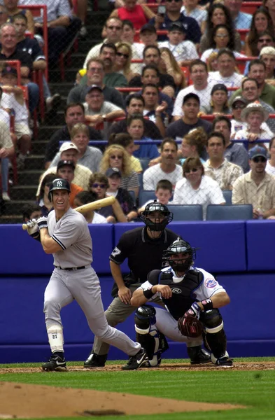 동안에 양키스 외야수 은퇴한 신시내티 레즈와 뉴욕에 시리즈 우승을 메이저 — 스톡 사진