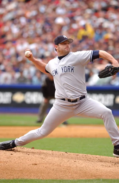 Roger Clemens Dobóedzője New York Yankees Játék Fellépés Alapszakasz Játék — Stock Fotó