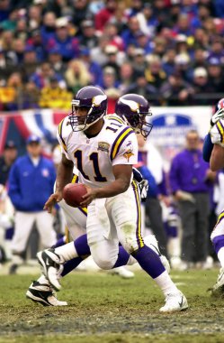 Daunte Culpepper oyun kurucu için Minnesota Vikings oyun eylem normal sezon Nfl oyun sırasında. Daunte Culpepper öncelikle Minnesota Vikings ile 11 sezon için ulusal futbol liginde oynayan eski bir Nfl quarterback olduğunu.