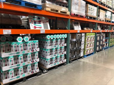 Costco Toptan Costco ticaret, sadece üyelik ambar kulüpleri zincirinin çalışır bir Amerikan çok uluslu şirket kuruluştur.