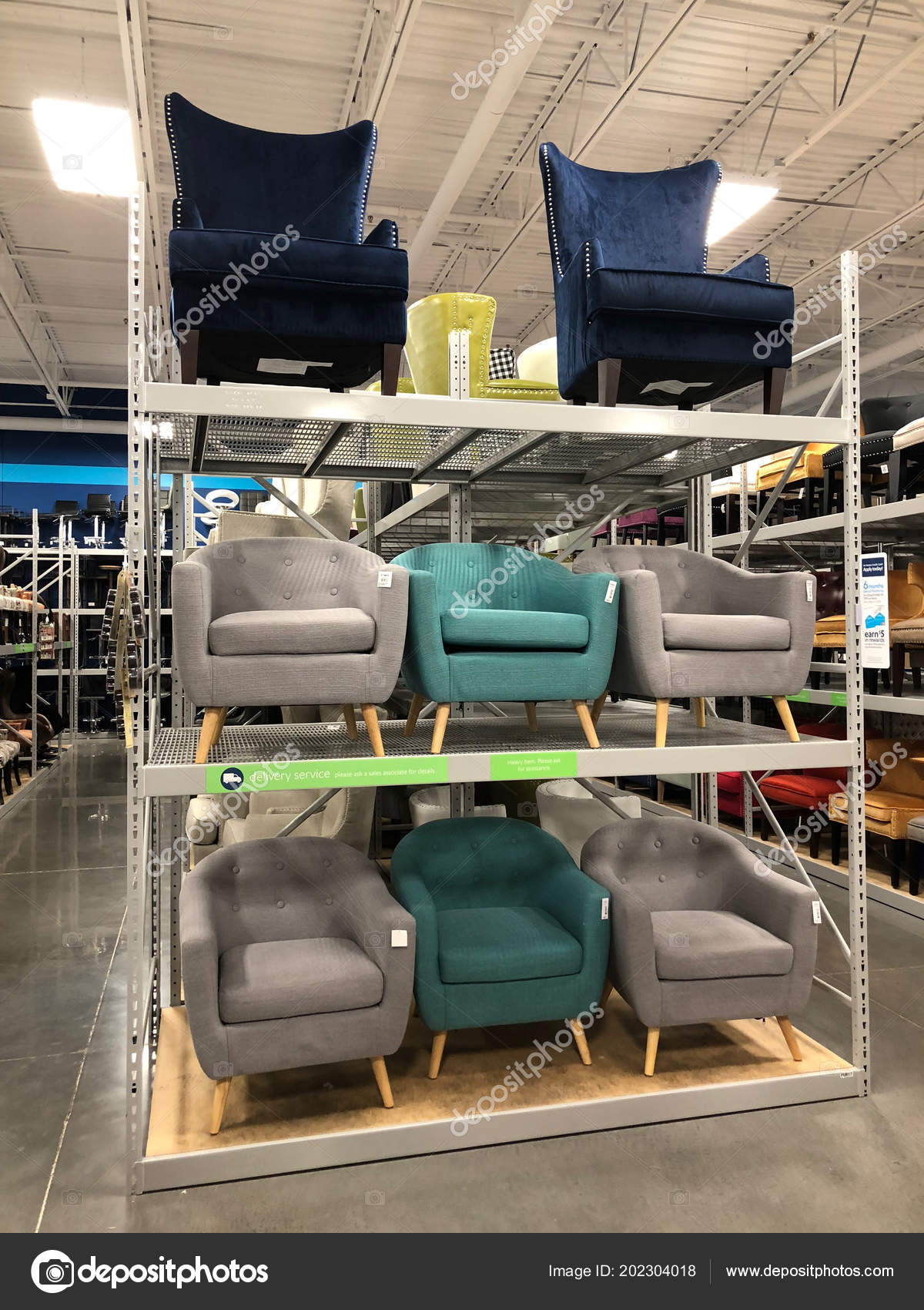 Home Big Box Retail Chain Specializing Home Decor Products