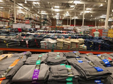 Costco Toptan Costco ticaret, sadece üyelik ambar kulüpleri zincirinin çalışır bir Amerikan çok uluslu şirket kuruluştur.