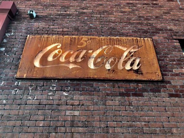 Régi Vintage Coca Cola Jele Külső Falra Étterem Mutató Cola — Stock Fotó